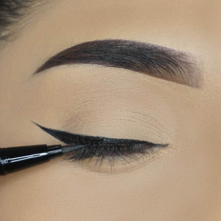 Sticky Eyeliner